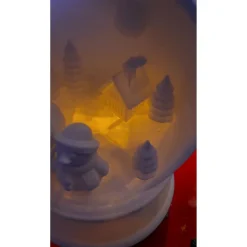 Lichterzauber im Winterwald: Exklusive 3D-gedruckte Schneekugel-Dekoration aus PLA – Nikolaus & Schneemann