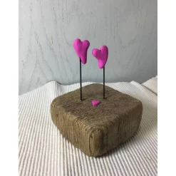 Liebe auf Treibholz, Herzen auf Schwemmholz, Liebe, Hochzeit, Valentinstag