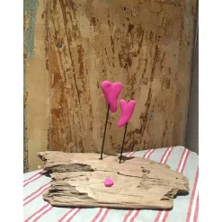 Liebe auf Treibholz, Herzen auf Schwemmholz, Liebe, Hochzeit, Valentinstag