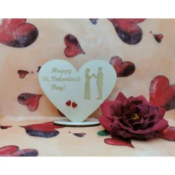 Liebesherzen aus Holz mit Lasergravur, auf Wunsch mit Namen personalisiert, auch zum Valentinstag/Muttertag