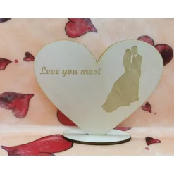 Liebesherzen aus Holz mit Lasergravur, auf Wunsch mit Namen personalisiert, auch zum Valentinstag/Muttertag