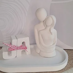 Liebespaar Brautpaar auf Tablett | Geschenk für Paare | Hochzeitsgeschenk | Scandi Style | moderne Raysin Deko weiß