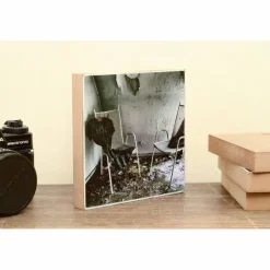 Lost place Fotografie altes Kleid in verlassener Villa Foto auf Holz 13x13 Holzbild Wandbild Dekoration Geschenk für ihn Geschenkidee