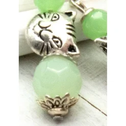 Lässige handgemachte bohemian hippie Glas Ohrhänger – Unikat, Katzenanhänger, hellgrün