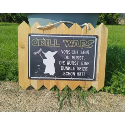 Lustiges Blechschild auf Altholz – „Grill Wars – vorsichtig du sein musst 35 x 25 cm