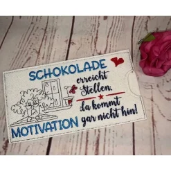 Lustiges Geschenk Schokihülle Schokoladenhülle/ Schokitasche Handarbeit Freunde Motivation bestickt
