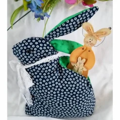Lustiges Hasen- Täschchen mit Reißverschlussfach