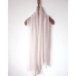 Luxus Stola für die Hochzeit aus Mohair und Seide in hellem Puderrosa, gestrickter Brautschal blush nude