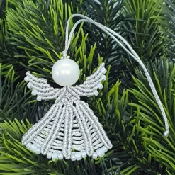 Makramee Engel silberfarben – Handgemachter Engel als Deko oder Geschenk
