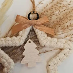 Makramee Stern aus Baumwolle | Handgemachter Weihnachtsbaumanhänger mit Holz & Glöckchen | Boho Weihnachtsdeko handmade