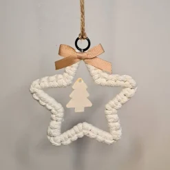 Makramee Stern aus Baumwolle | Handgemachter Weihnachtsbaumanhänger mit Holz & Glöckchen | Boho Weihnachtsdeko handmade