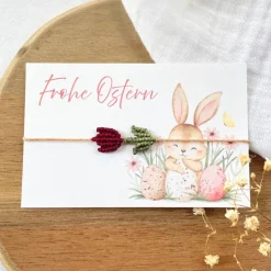 Makramee Tulpen Armband „Frohe Ostern“ – Freundschaftsarmband – Ostergeschenk in Wunschfarbe & Schmuckkarte
