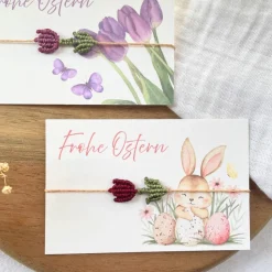 Makramee Tulpen Armband „Frohe Ostern“ – Freundschaftsarmband – Ostergeschenk in Wunschfarbe & Schmuckkarte