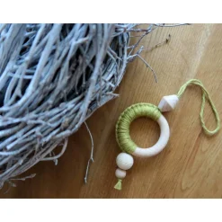 Makramee Weihnachtsschmuck - Weihnachtsbaum Anhänger (braun matt)