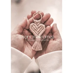 Makrameeanhänger • Makramee • Herz • Schlüsselanhänger • Herzanhänger • Makrameeschlüsselanhänger • Accessoires • Nikola