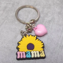 Mama Sonnenblume Schlüsselanhänger personalisierbar – Muttertag Geschenk mit Glücksbringer oder Herz