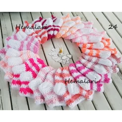 Mädchen Adventskalender Söckchen * gehäkelt * 24 Socken * verschiedene Farben * Weihnachtskalender