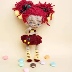 Mädchen Puppe, gehäkelte Puppe, Handgemachte Unikat Puppe gehäkelt, Hälelpuppe Sammelpuppe aus hochwertigem Garn, Puppe