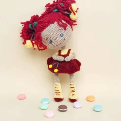 Mädchen Puppe, gehäkelte Puppe, Handgemachte Unikat Puppe gehäkelt, Hälelpuppe Sammelpuppe aus hochwertigem Garn, Puppe