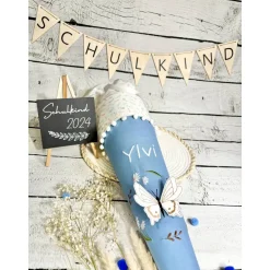 Mädchen Schultüte mit 3D Schmetterling im Blütenkranz aus Stoff 70 cm