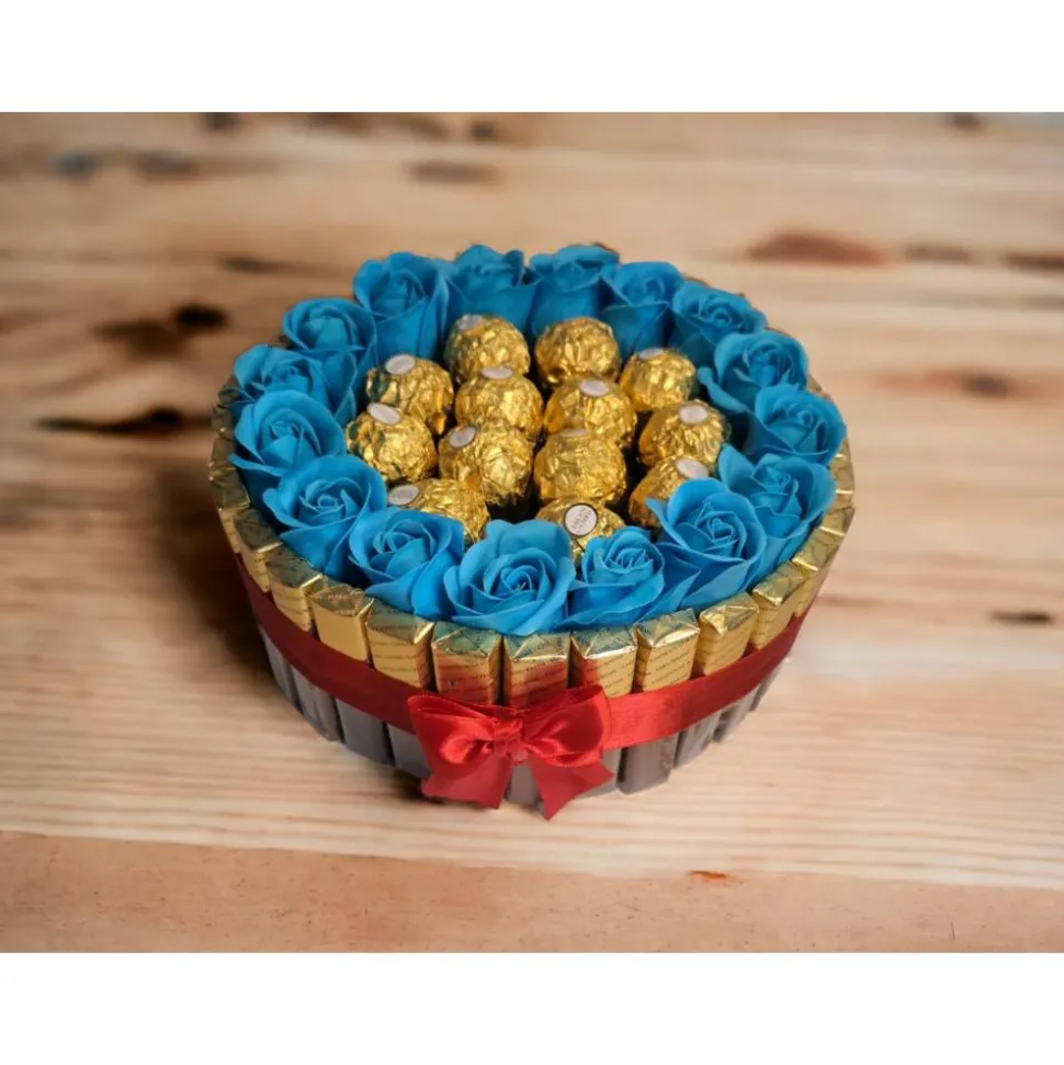 Merci Geschenk Geburtstag Pralinentorte Individuelle Geschenkidee Ferrero Rocher Raffaello Seifen Rosen