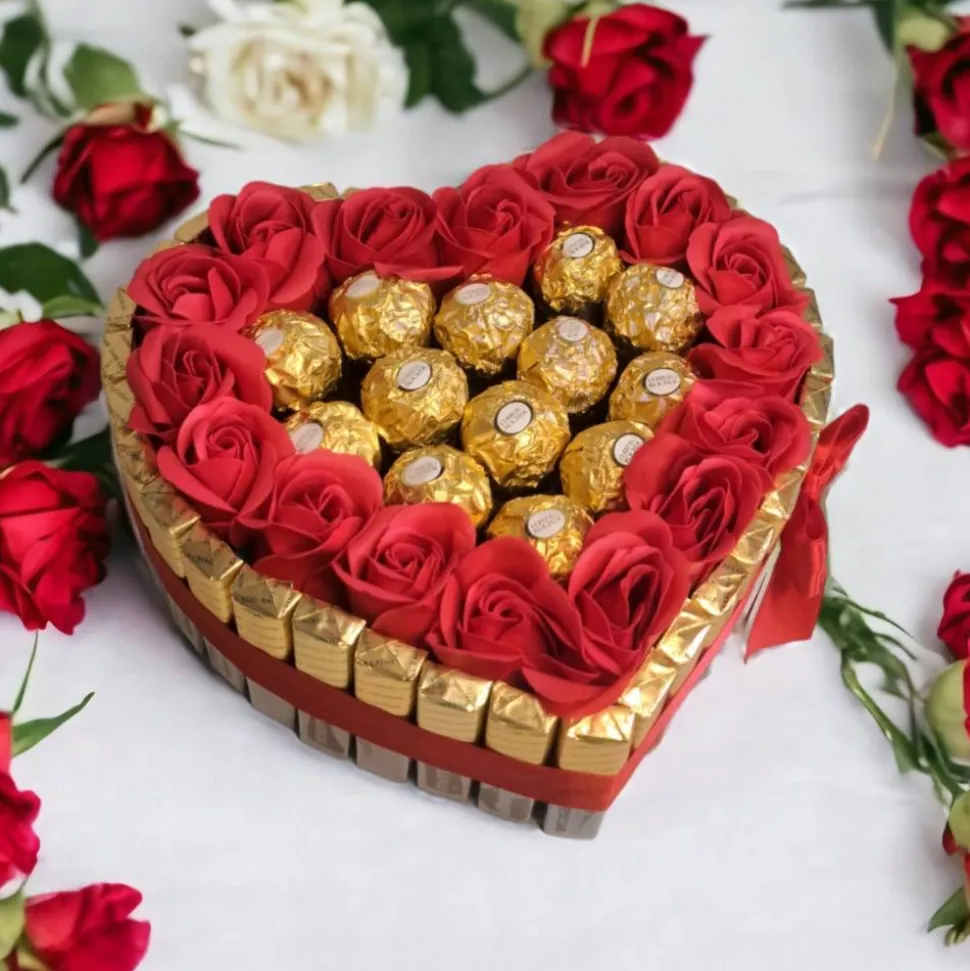 Merci Geschenk Geburtstag Pralinentorte Individuelle Geschenkidee Ferrero Rocher Raffaello Seifen Rosen