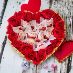 Merci Geschenk Geburtstag Pralinentorte Individuelle Geschenkidee Ferrero Rocher Raffaello Seifen Rosen