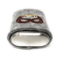 Mini Flachmann Edelstahl 30 ml + Hülle bestickt mit Brezel aus Wollfilz - Farbauswahl