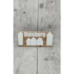 Minihäuser auf Holzklötzchen und Plott