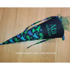 Mini-Schultüte mit Namen, Vorschultüte - Schwarz Dinos personalisierbar