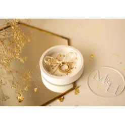 Moderne Ringbox mit personalisierter Acryl-Scheibe | Ein besonderes Accessoire für Deine Hochzeit | Ringkissen