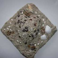 Muschelbild SANDHERZ Collage aus Sand und Muscheln Geschenk zu Valentinstag Muttertag Herz Handarbeit  Badezimmerbild