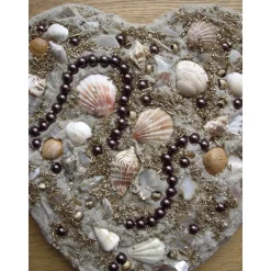 Muschelbild STRANDGUT Collage Geschenk zu Valentinstag Muttertag Herz Herzbild Handarbeit Unikat Badezimmerbild