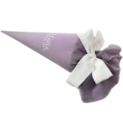 Musselin Schultüte lila, Zuckertüte im Nostalgielook, mit Namen und Schulkind bestickt, in vielen Farben, passend für 70