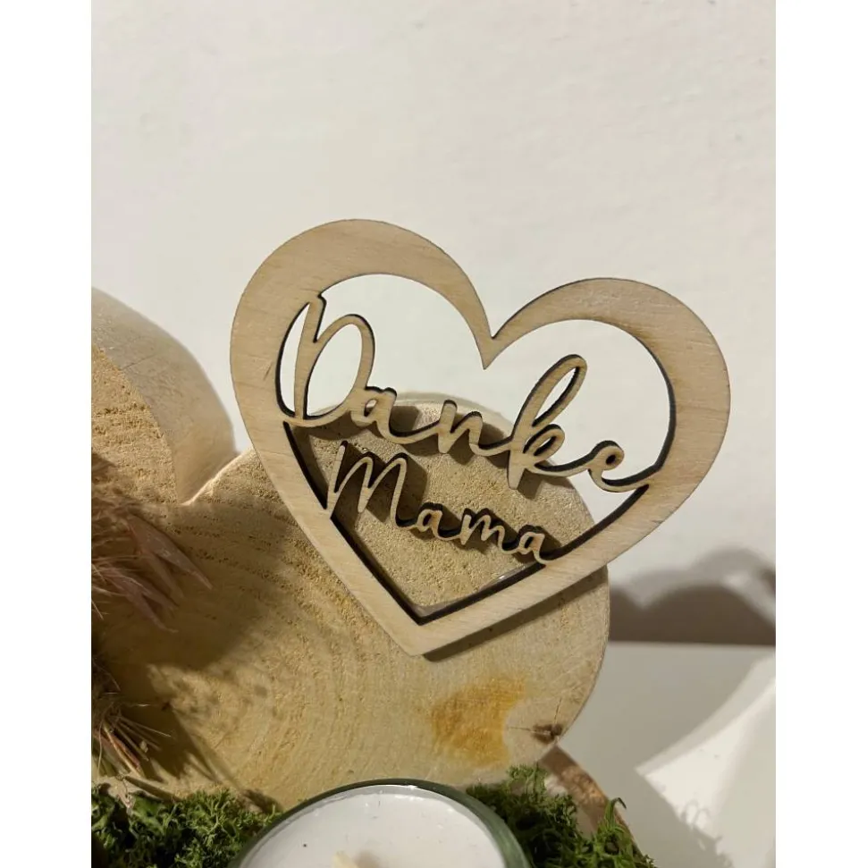 Muttertagsgeschenk Muttertag Mamatag Geschenk mit Trockenblumen auf einer Baumscheibe