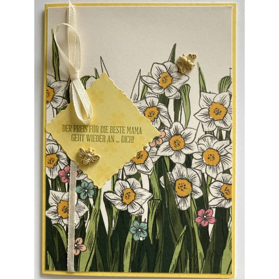 Muttertagskarte mit Narzissen und Metall Akzenten, gefertigt in Handarbeit mit Stampin'Up Materialien Unikat