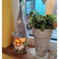 Nachtlicht "Zwergenhaus"" inkl. LED Kerze, creme-bunt, handgefilzt & bestickt