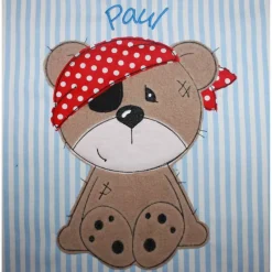 Namenskissen, Kuschelkissen Doodle Stickerei Bärchen "Theo der Pirat" und Namen 30x30 cm