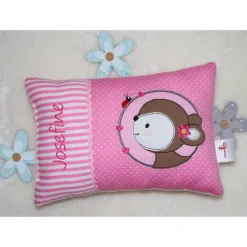 Namenskissen, Kuschelkissen mit niedlichen Rehlein Button und Namen 25x35 cm, Hülle & Inlett