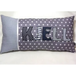 Namenskissen mit Datum – Personalisiertes Kissen für Jungen & Mädchen in Wunschfarbe zur Geburt, Taufe, Geburtstag & Einschulung