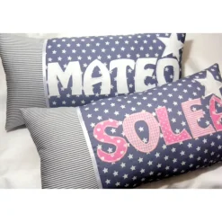 Namenskissen mit Datum – Personalisiertes Kissen für Jungen & Mädchen in Wunschfarbe zur Geburt, Taufe, Geburtstag & Einschulung
