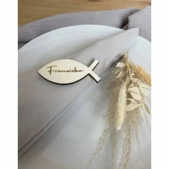 Namensschilder Fische Taufe, Kommunion, Konfirmation / Tischdekoration Tischkarten personalisiert mit Namen aus Holz