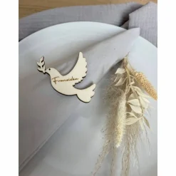 Namensschilder Taube Taufe, Kommunion, Konfirmation / Tischdekoration Tischkarten personalisiert mit Namen aus Holz