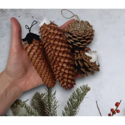Natürliche Weihnachtsdeko: Kiefer- & Fichtenzapfen als rustikaler Baumschmuck – Winterdekoration zum Aufhängen