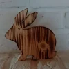 Niedlicher Hase aus Holz, geflammt