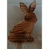 Niedlicher Hase aus Holz, geflammt