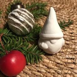 Niedlicher Wichtel aus Beton, kleiner Weihnachtsmann, verschiedene Farben, 5,5 cm