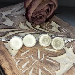 Ohrringe u Ringe Cabochonschmuck verschiedene Fassungen handbemalt silber schimmernd glitzer