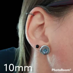 Ohrringe und Ringe rot mit schwarzen Punkten Cabochonschmuck verschiedene Fassungen