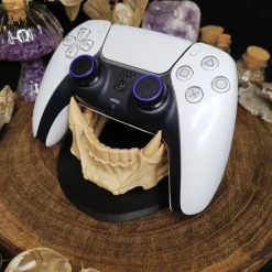 Orkgebiss PS5 Controller Halterung – Fantasy Gaming Deko